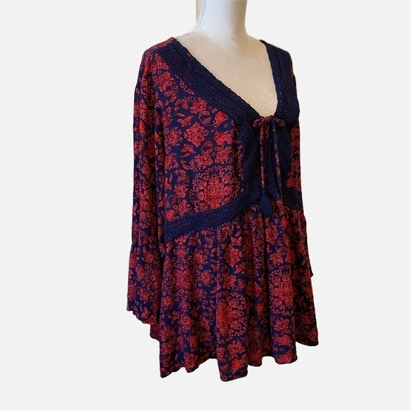 Torrid Red Blue Babydoll Gauze Crochet Trim Lace Up Floral Boho Top Size 4 - Picture 6 of 15